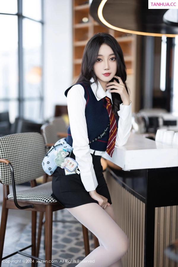 玥儿玥  [XiuRen]高清写真图 2024.03.18 No.8247 玥儿玥 丝袜美腿第7张图片